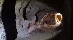 شناسایی دومین شهر زیرزمینی باستانی در تیران و کرون/ قدمت دستکنده‌ها هنوز مشخص نیست