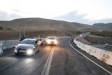 ترافیک در محورهای استان سمنان پر حجم است