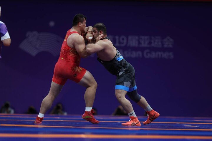 منتخب إيران للمصارعة الرومانية يحصد 5 ميداليات بالألعاب الآسيوية
