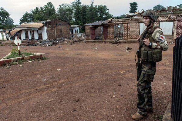 Fransa, Nijer'e teslim oldu; Birliklerini geri çekiyor