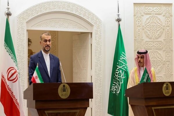 ایران اور سعودی عرب کے وزرائے خارجہ کا غزہ کے حوالے سے او آئی سی اجلاس بلانے پر زور