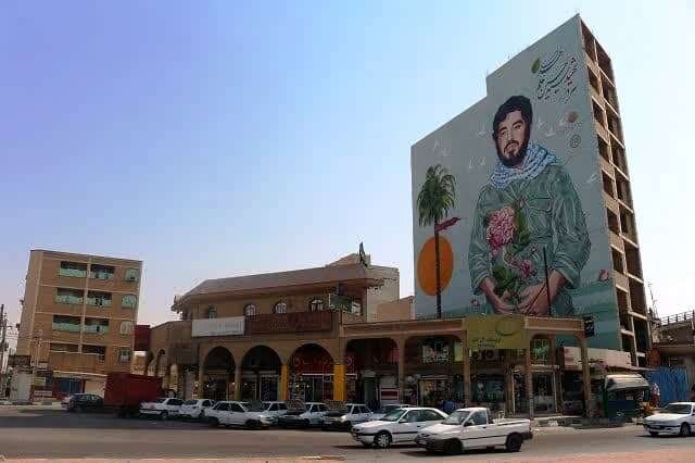 خیابان های شهر با عکس شهدا زیباتر است/نقاشی عکس شهدا در اهواز