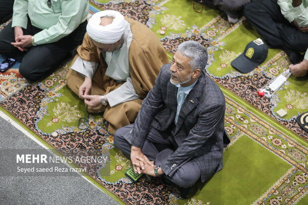 امیر دریادار حبیب الله سیاری معاون هماهنگ‌کننده ارتش در نماز جمعه تهران چهاردهم مهر ماه ۱۴۰۲ حضور دارد