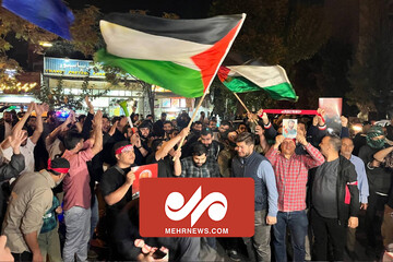جشن و پایکوبی مردم در میدان فلسطین تهران