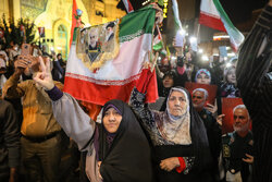 ایران، حماس کی فتح پر عوام کا جشن، ریلیاں اور پر جوش نعرے