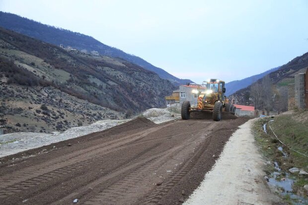 طرح اجرای آسفالت برای ۱۹۵ روستای استان مرکزی انجام شد