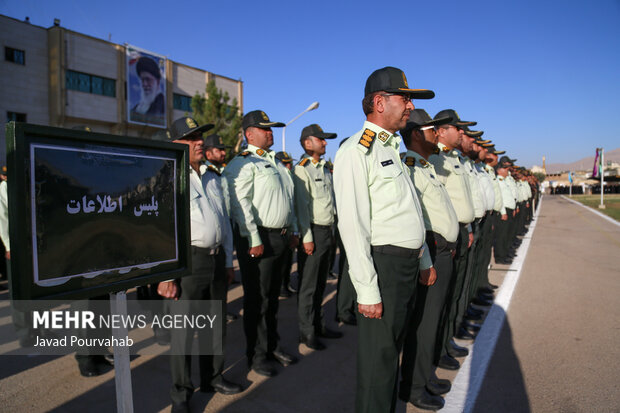 برگزاری مراسم صبحگاه مشترک با حضور مسولان ارشد لشکری و کشوری در سومین روز از هفته انتظامی