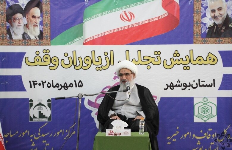 نماز جماعت و فرهنگ وقف در جامعه تبلیغ و نهادینه شود