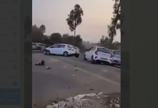 VIDEO: Zionists abandoned demolished cars in streets 