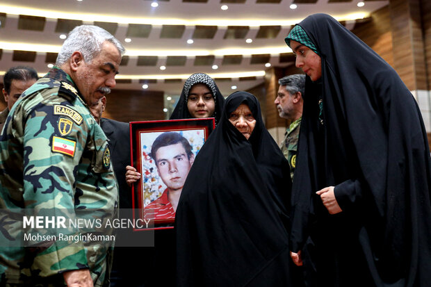 مادر شهید دفاع مقدس در سیزدهمین جشنواره مالک اشتر نزاجا حضور دارد