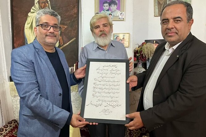 روزنامهنگار پیشکسوت بوشهری تجلیل شد روزنامهنگار پیشکسوت بوشهری تجلیل شد