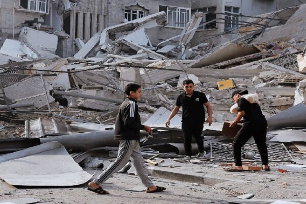 تداوم حملات وحشیانه رژیم صهیونیستی به غزه + فیلم وتصاویر