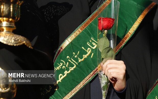 نزدیک میشوم به تو، چیزی نمانده است؛ قلبم از اشتیاقِ زیارت بایستد...
