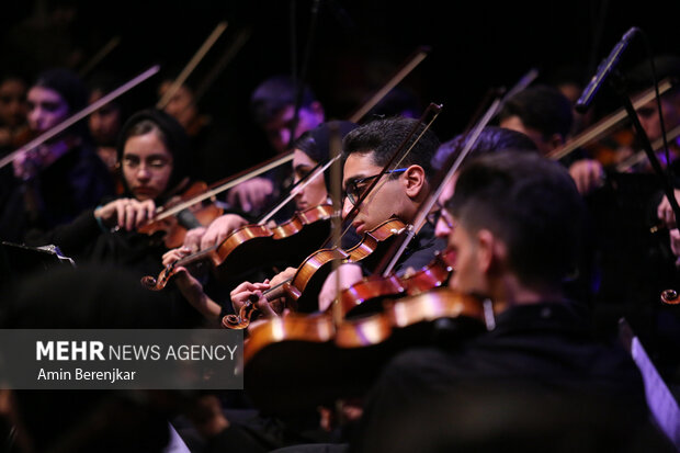 اجرای ارکستر سمفونیک حافظ در شیراز