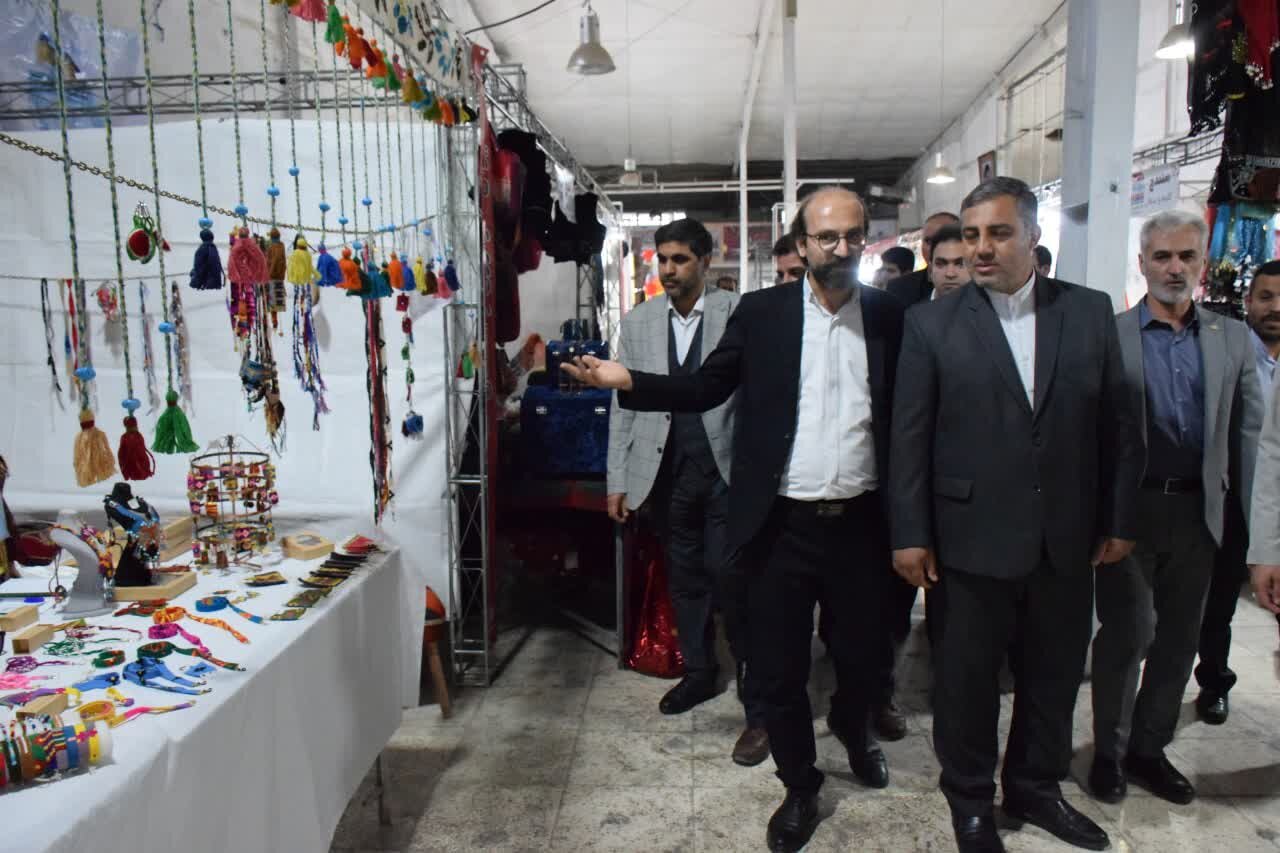 چهارمین جشنواره بزرگ اقوام ایرانی در سنندج آغاز به کار کرد