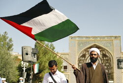 حوزویان یزد در حمایت از فلسطینی‌ها اجتماع کردند