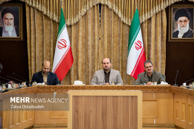 جلسه بررسی طرح‌های توسعه و پیشرفت استان کردستان با حضور محسن منصوری معاون اجرایی رئیس جمهور و اسماعیل زارع کوشا استاندار کردستان صبح امروز سه شنبه ۱۸ مهرماه ۱۴۰۲ برگزار شد