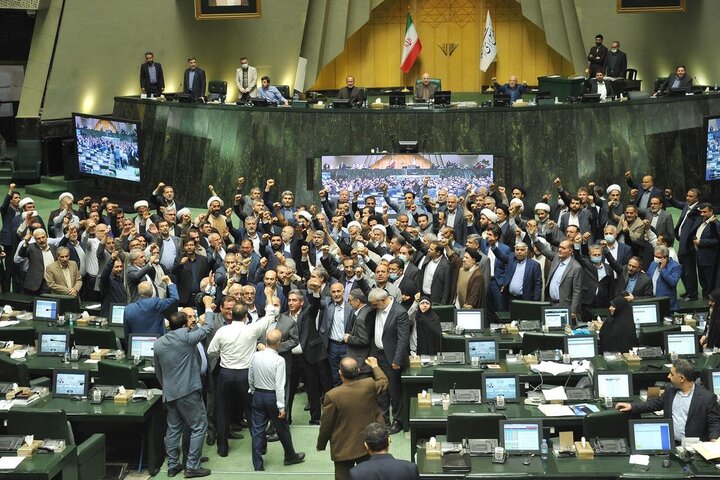 İran meclisinde Filistin'e destek