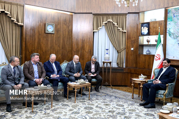 الکساندر راگوژنیک، وزیر صنایع جمهوری بلاروس امروز سه‌شنبه ۱۸ مهر ۱۴۰۲ با محمد مخبر، معاون اول رئیس جمهور دیدار و گفت‌وگو کرد