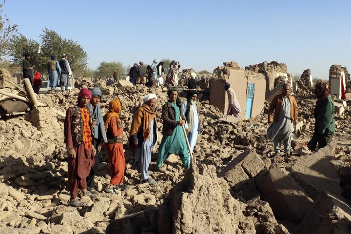 زلزال بقوة 6.3 درجات يضرب غرب أفغانستان 