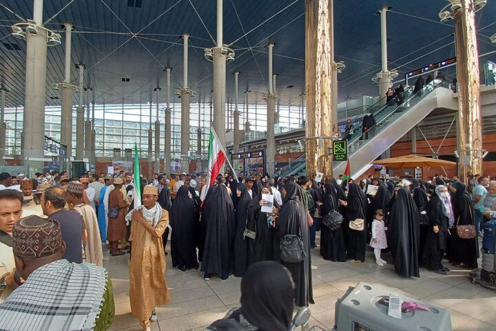 استقبال مردمی از امام شیعیان آفریقا در فرودگاه امام خمینی(ره)