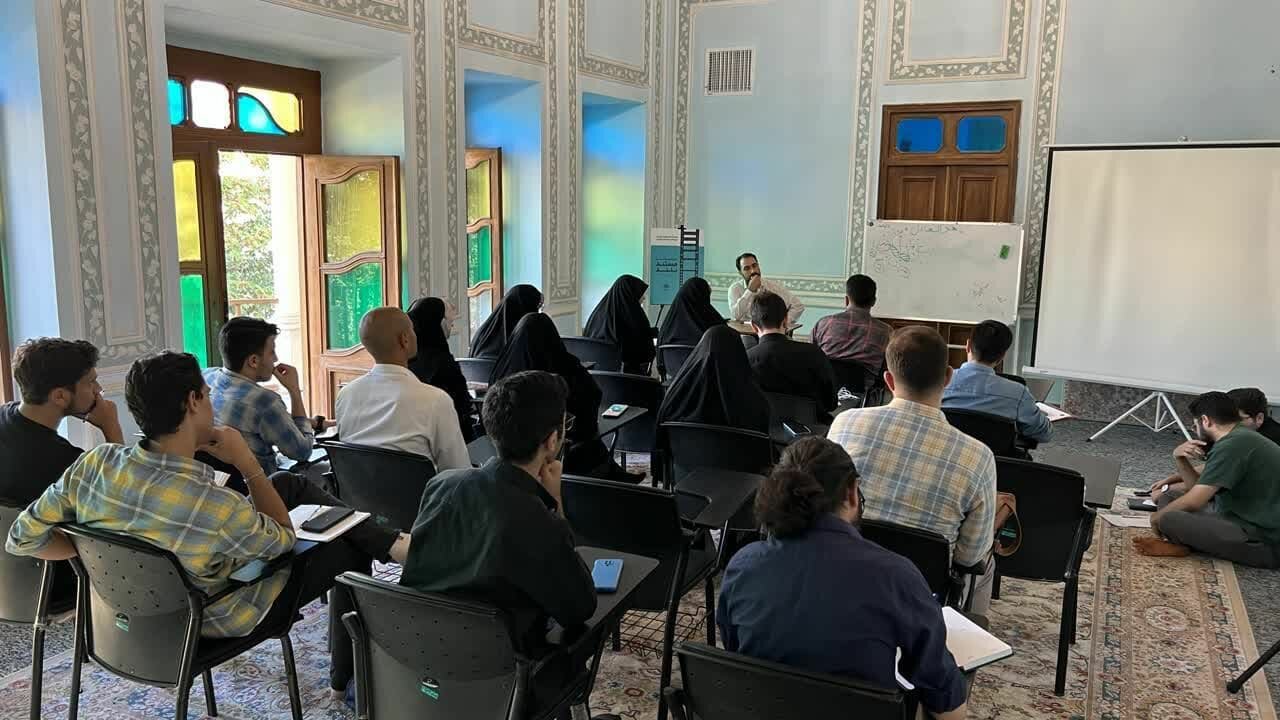 نگاهی کوتاه به فعالیتهای «عمارت هنر» قزوین