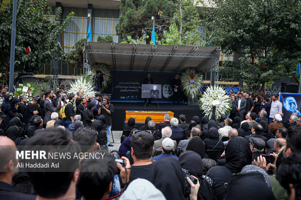 Funeral ceremony of veteran Iranian actor Atila Pesyani
