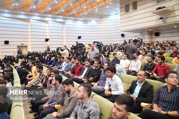 آغاز سال تحصیلی ۱۴۰۲-۱۴۰۳ دانشگاه های کشور با حضور رئیس جمهور در شیراز