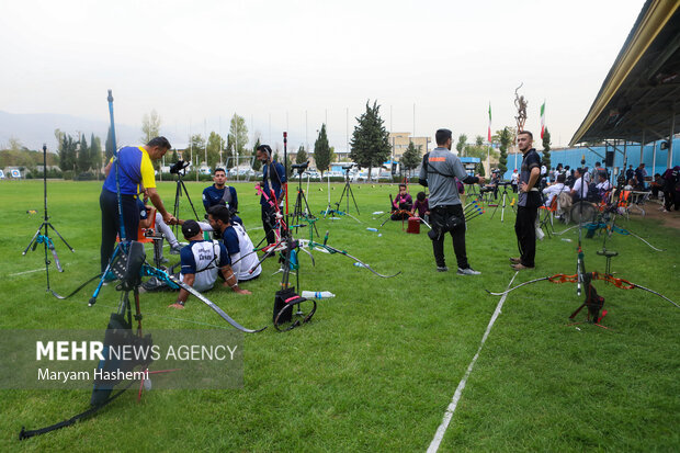 مسابقات لیگ تیراندازی با کمان پنجشنبه ۲۰ مهر ۱۴۰۲  حضور ۲۱ تیم در فدراسیون تیراندازی با کمان جمهوری اسلامی ایران برگزار شد