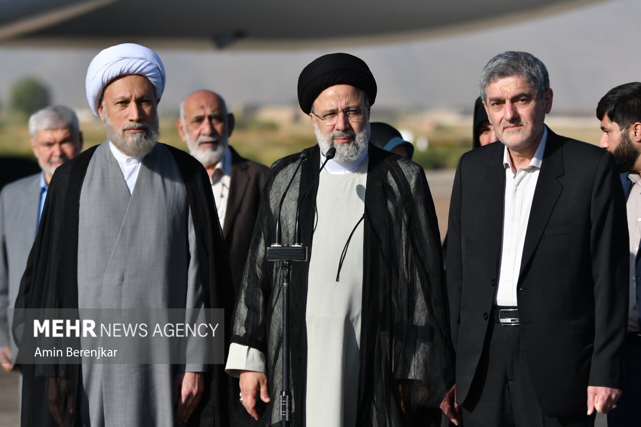 رئیس جمهور: فارس دارالعلم است/ دولت برای رفاه مردم تلاش میکند