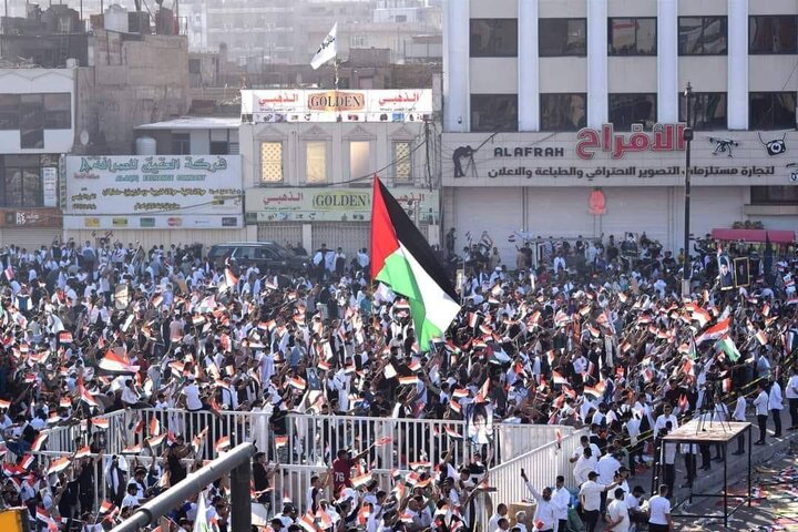 حضور پرشور حامیان فلسطین در میدان التحریر بغداد+فیلم