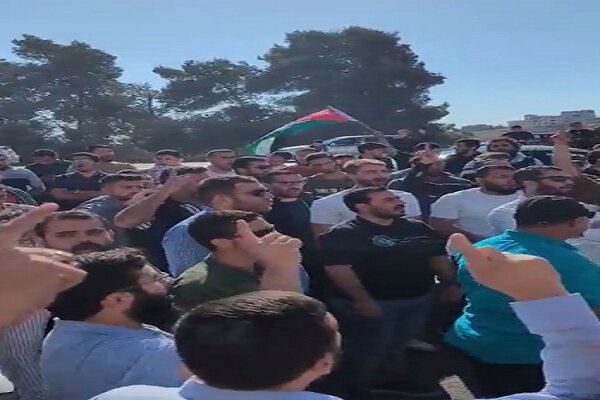 اردن اور لبنان کے عوام بھی مزاحمت کی حمایت میں کود پڑے، مقبوضہ فلسطین کی سرحد طرف روانہ+ویڈیو