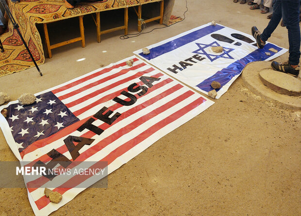 کراچی، غزہ میں اسرائیلی جارحیت کیخلاف احتجاج، امریکہ اور اسرائیلی پرچم نذر آتش