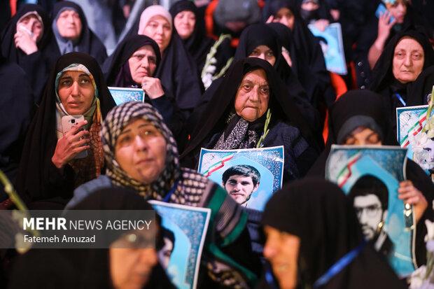 مراسم یادواره شهدای محله باغ فیض با حضور محمدباقر قالیباف رئیس مجلس شورای اسلامی و خانواده‌های شهدای این محله در امام زادگان حمیده خاتون و سید جعفر (علیهم السلام) برگزار شد