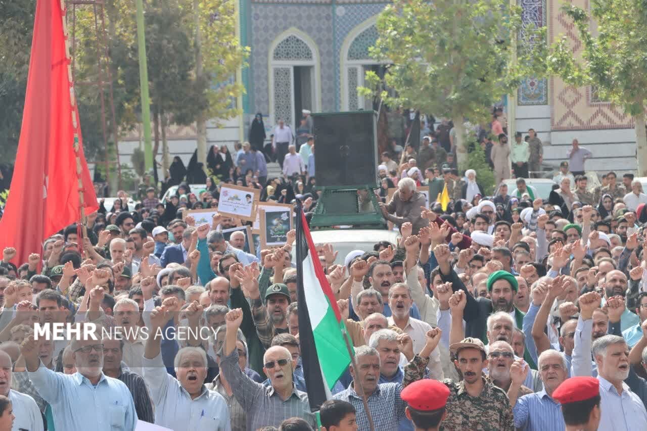 نمازگزاران مهریزی جنایات صهیونیستها را محکوم کردند