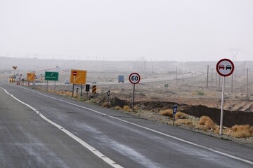 افزایش ایمنی جاده‌های جنوب سیستان و بلوچستان با نصب انواع تابلو