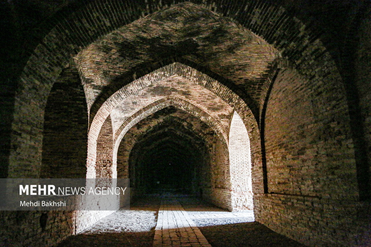 کاروانسرای دیرگچین قم؛ نگین بیهمتای معماری ایران