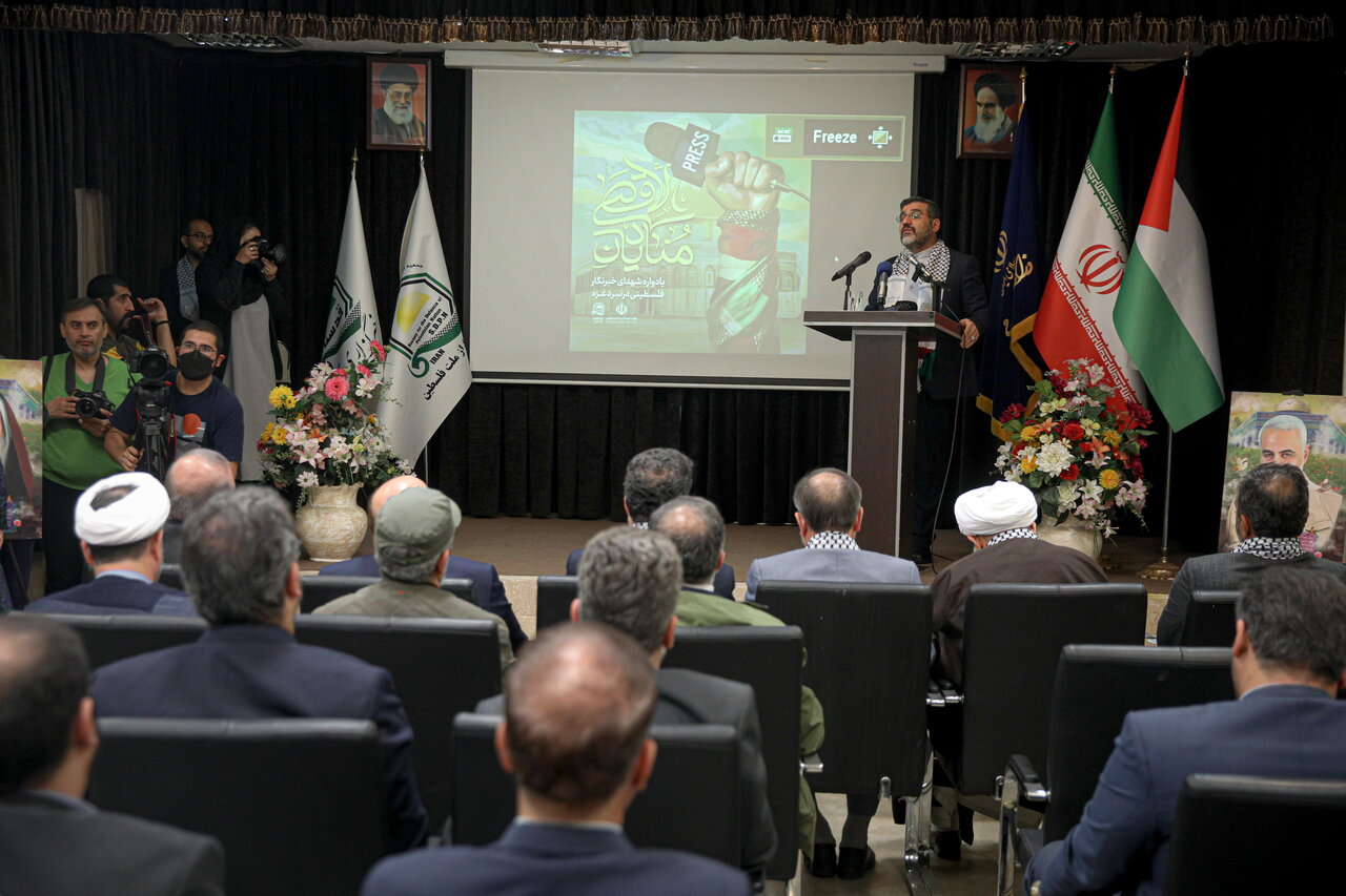 Palestinian journalist martyrs honored at Tehran ceremony