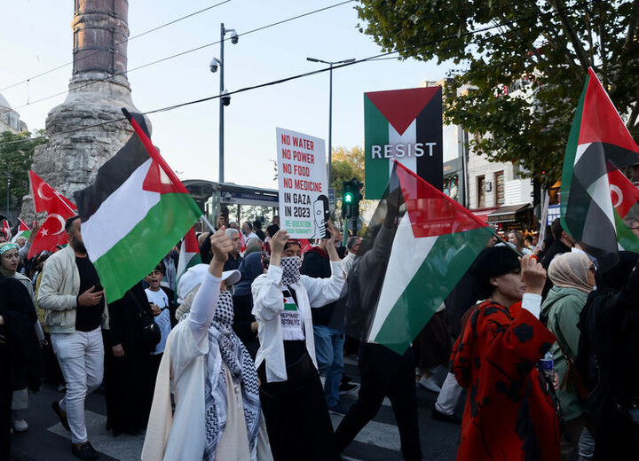 غزہ کی حمایت میں استنبول میں بڑے پیمانے پر مظاہرے+ویڈیو، تصاویر 