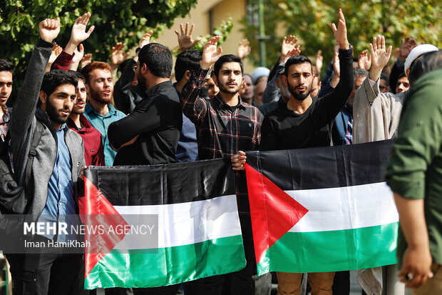 اجتماع بزرگ دانشگاهیان در محکومیت حمله اسراییل به دانشگاه غزه