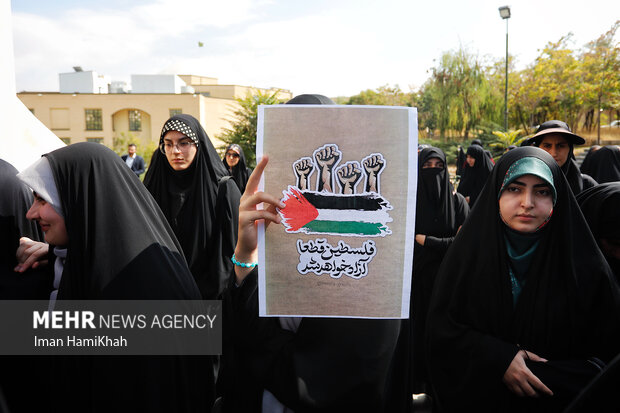 University students in Hamedan condemn Zionist regime