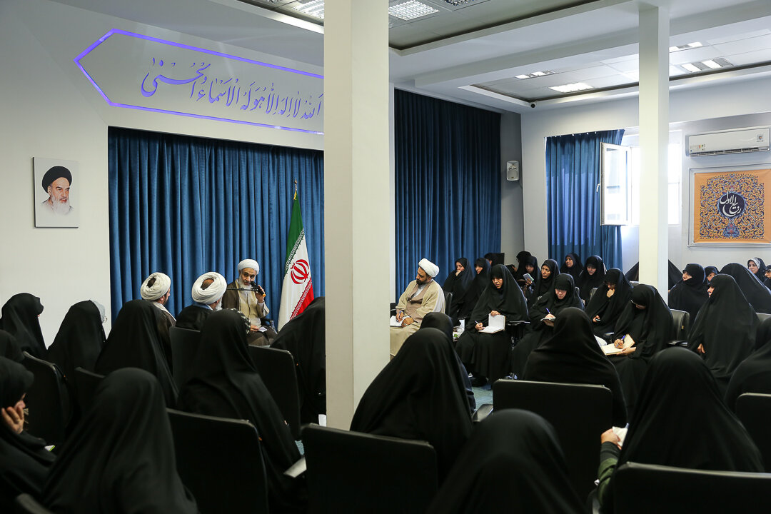 ایمان و عمل صالح به حیات طیبه منتهی میشود