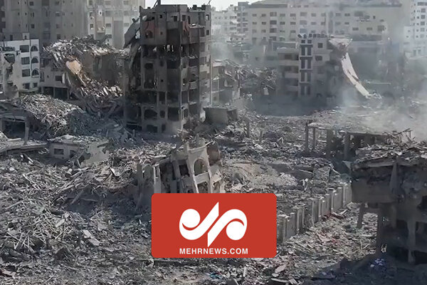 Gazze'ye bomba yağıyor Gazze'ye bomba yağıyor