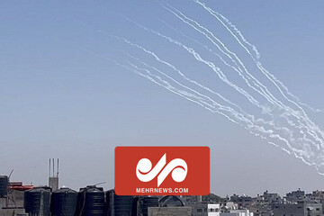تصاویری از پرتاب راکتهای القسام به سمت سرزمین‌های اشغالی