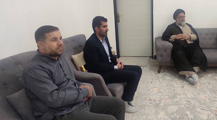 هدیه مقام معظم رهبری به ۴ قلوهای کهگیلویه و بویراحمدی اهدا شد هدیه مقام معظم رهبری به ۴ قلوهای کهگیلویه و بویراحمدی اهدا شد