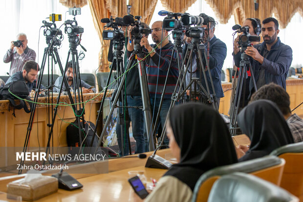 نشست خبری علی بهادری جهرمی سخنگوی دولت با اهالی رسانه صبح امروز ۲۵ مهرماه ۱۴۰۲ با حضور خبرنگاران رسانه‌ها برگزار شد