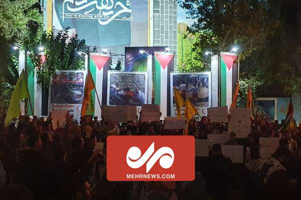 تصاویری از تجمع مردم تهران در محکومیت جنایت امشب رژیم صهیونیستی تصاویری از تجمع مردم تهران در محکومیت جنایت امشب رژیم صهیونیستی