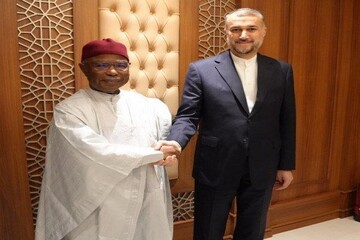 أمير عبداللهيان يلتقي بالأمين العام لمنظمة التعاون الإسلامي في جدة