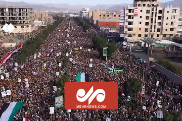 تظاهرات مردم صنعاء در محکومیت کشتار غیرنظامیان فلسطینی در غزه