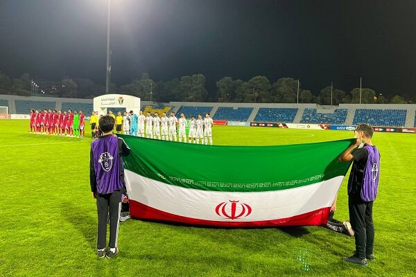 İran Milli Futbol Takımı kupasını Gazze halkına armağan etti